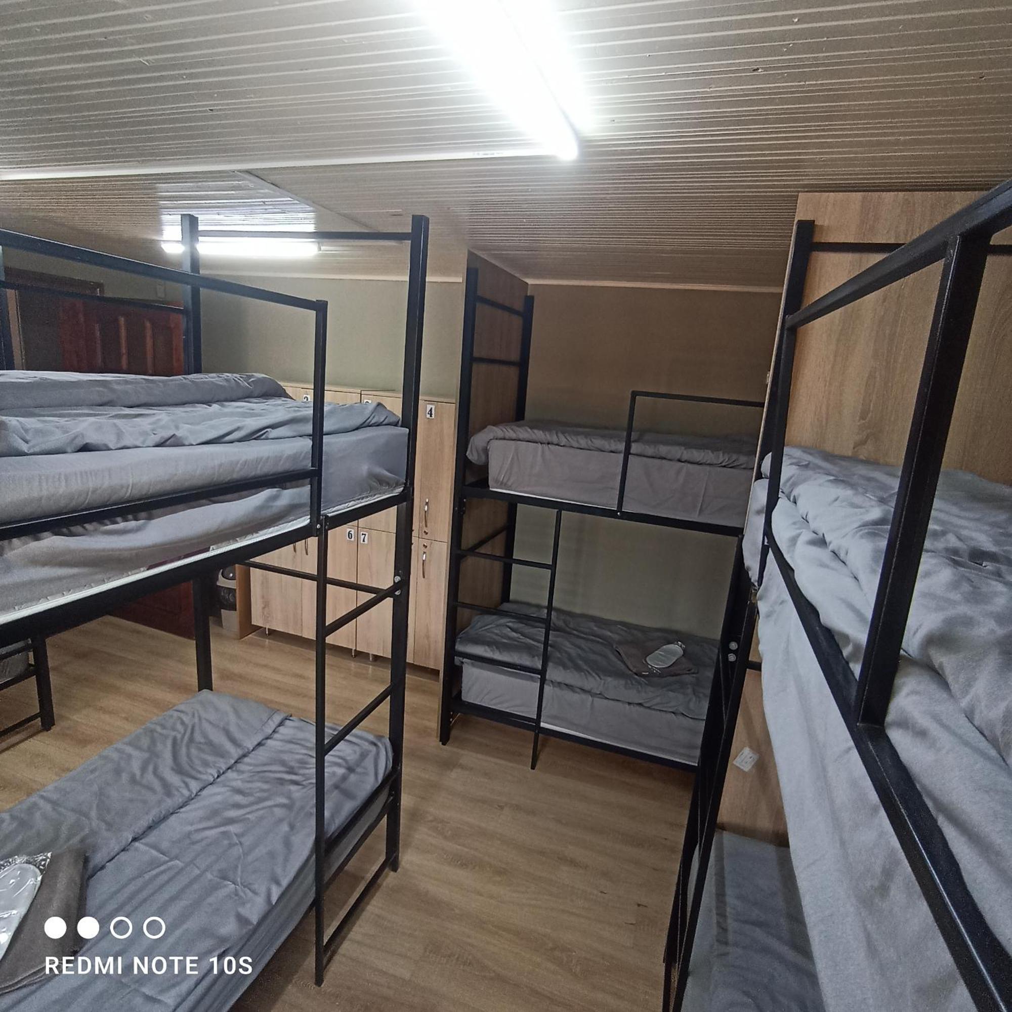 Friends Hostel Κισινάου Εξωτερικό φωτογραφία