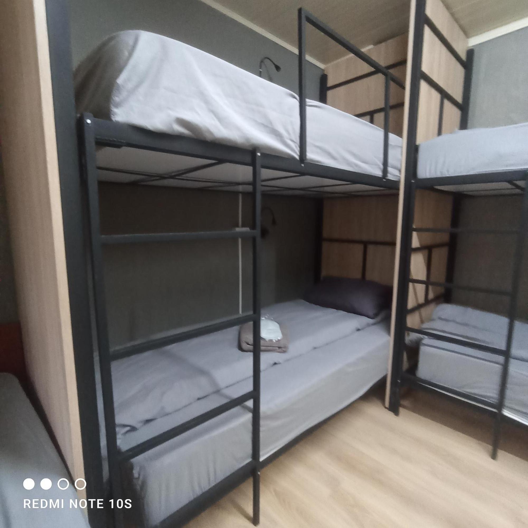 Friends Hostel Κισινάου Εξωτερικό φωτογραφία